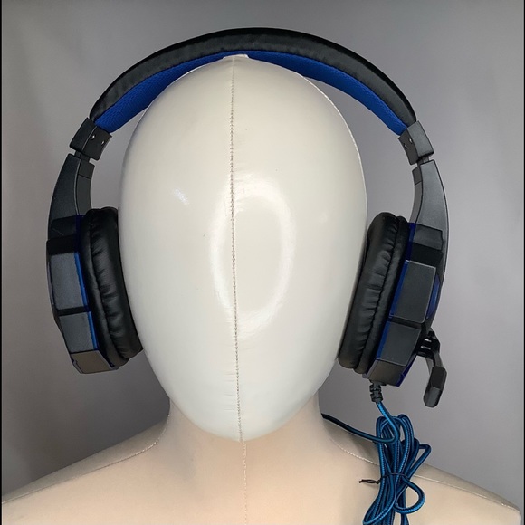 Headset Wired Noise Isolation with microphone. - Picture 2 of 8